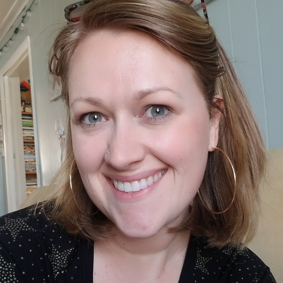 Meet your Posher, Erika - Picture 3 of 6